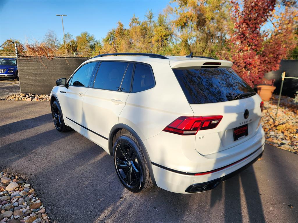 2024 Volkswagen Tiguan SE R-Line Black photo 3