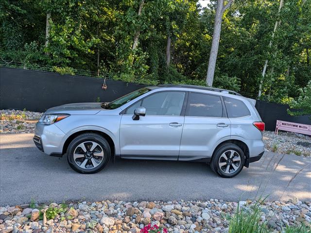 2017 Subaru Forester Limited - Photo 2