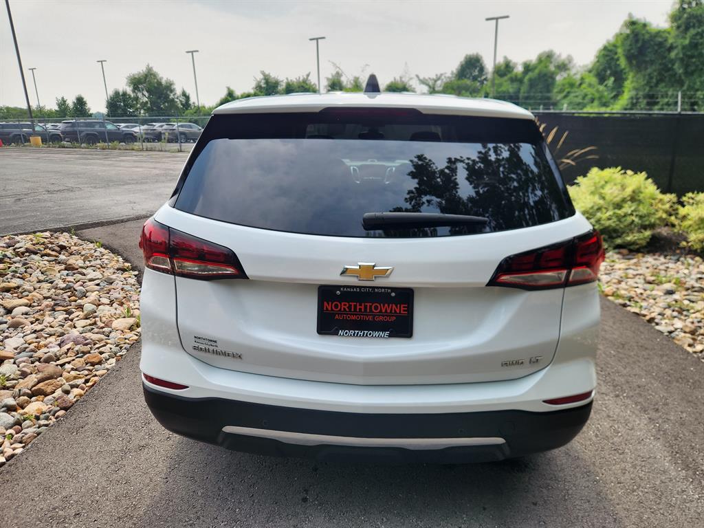 2024 Chevrolet Equinox LT photo 4