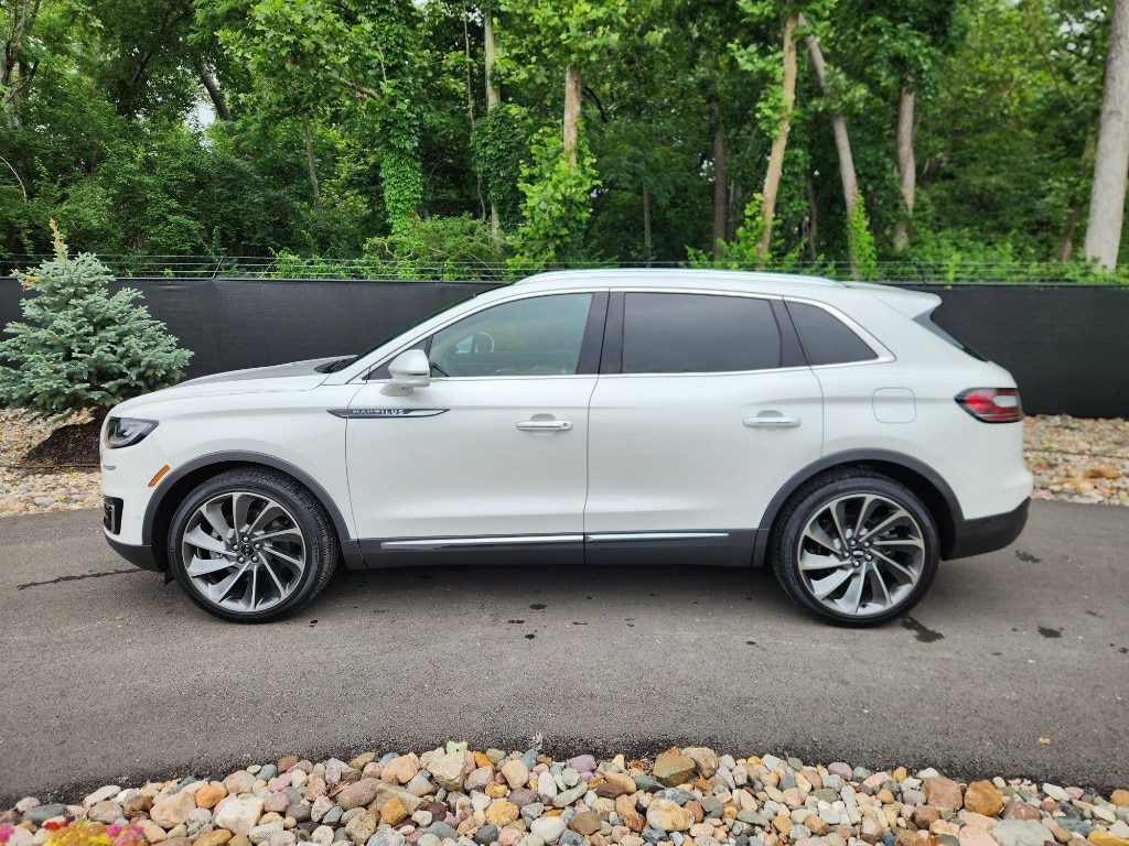 Used 2020 Lincoln Nautilus Reserve with VIN 2LMPJ6K9XLBL10444 for sale in Kansas City