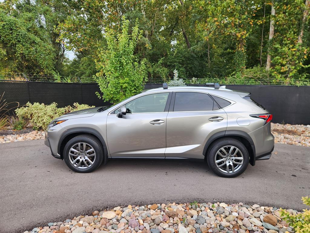2021 Lexus NX 300 photo 2