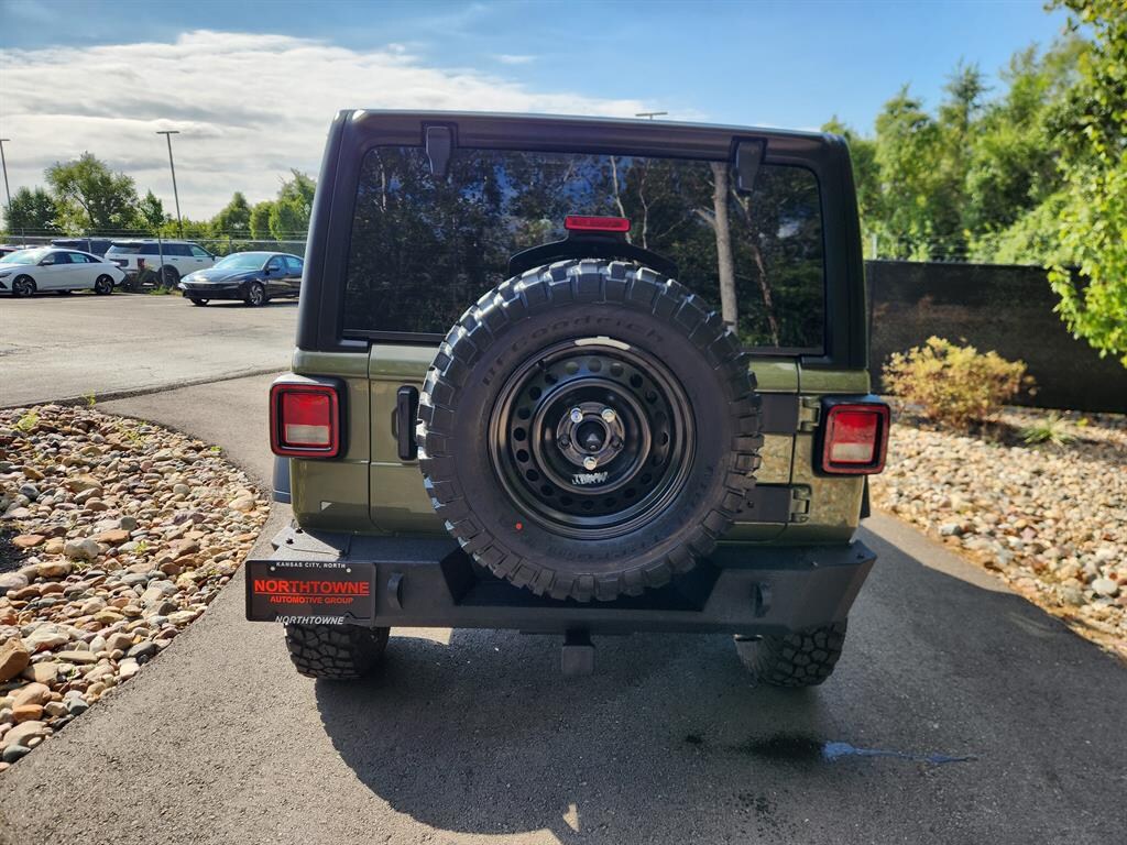 Used 2025 Jeep Wrangler Sport SUV