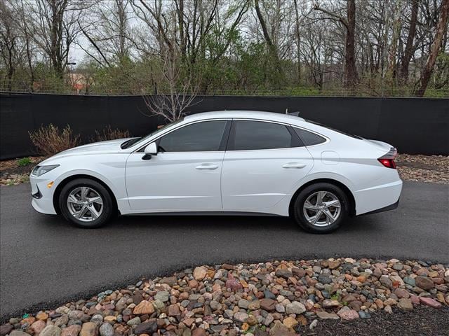 Used 2022 Hyundai Sonata SE with VIN 5NPEG4JA7NH143490 for sale in Kansas City