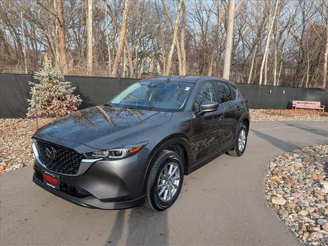 2023 Mazda CX-5 Preferred's photo