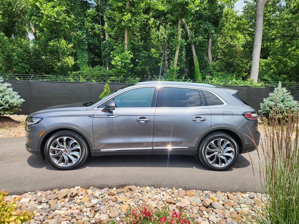 Used 2022 Lincoln Nautilus Reserve with VIN 2LMPJ8K95NBL00161 for sale in Kansas City