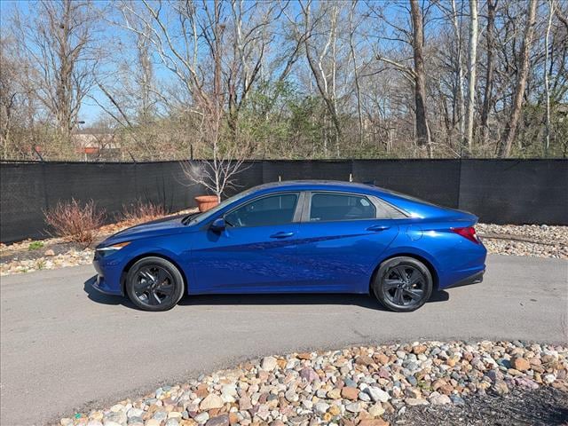 Used 2023 Hyundai Elantra SEL with VIN KMHLM4AG3PU531972 for sale in Kansas City