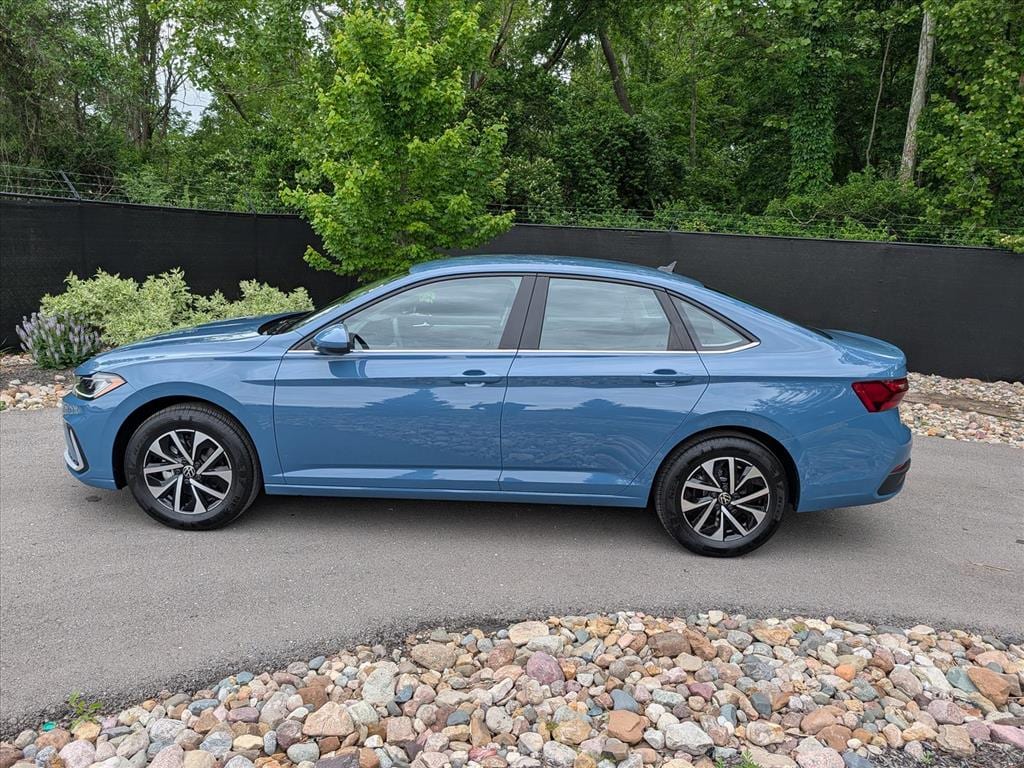 2026 Volkswagen Jetta S - Photo 2