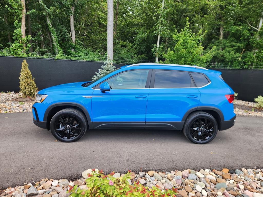 Used 2022 Volkswagen Taos SE with VIN 3VVWX7B26NM044314 for sale in Kansas City