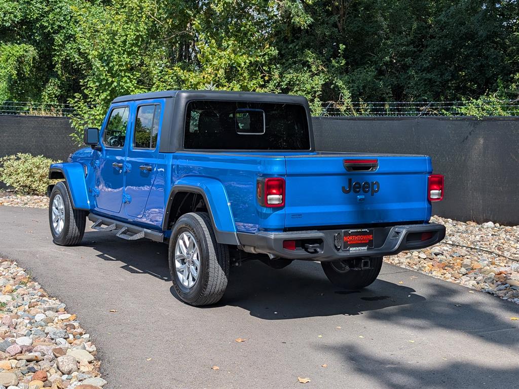 2023 Jeep Gladiator Sport photo 3