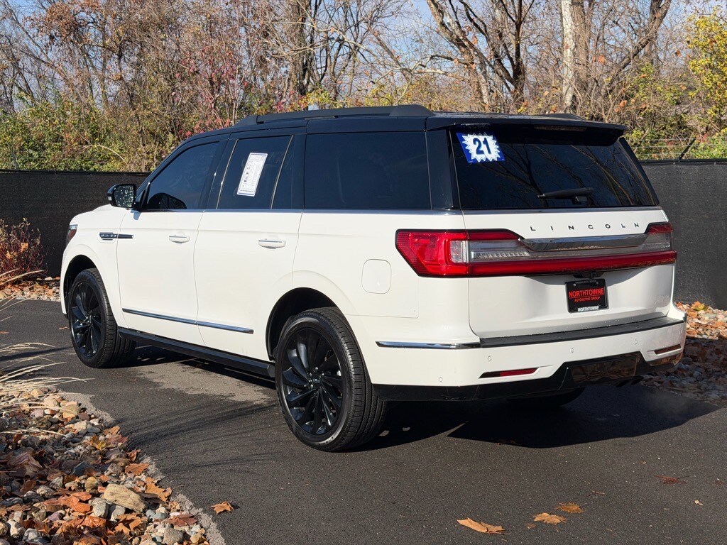 2021 Lincoln Navigator Black Label photo 3