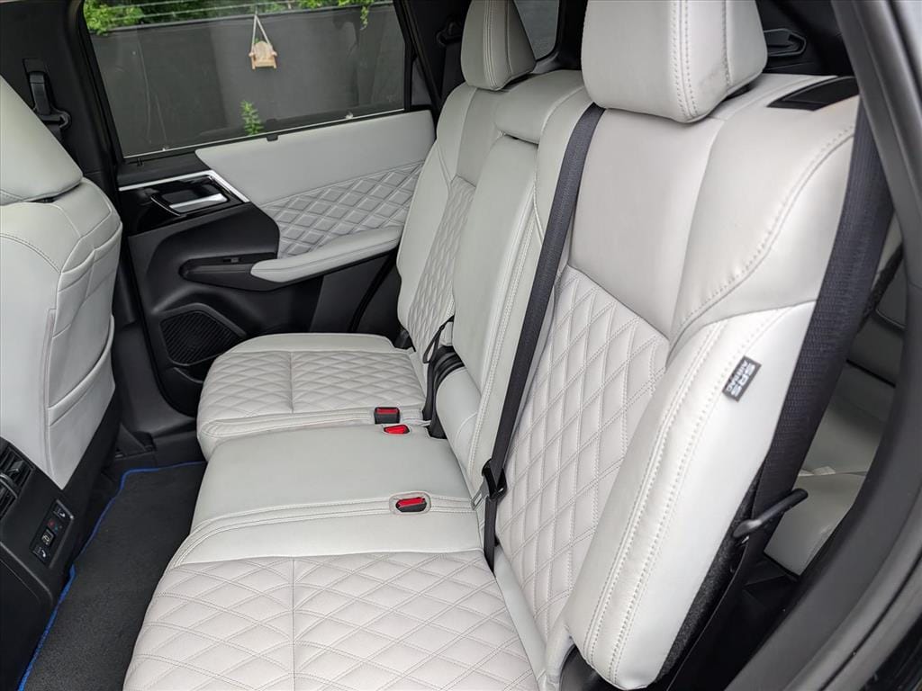 2024 Mitsubishi Outlander Plug-in Hybrid SEL - Photo 28
