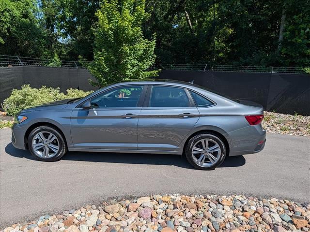 Used 2023 Volkswagen Jetta SE with VIN 3VW7M7BU6PM015859 for sale in Kansas City