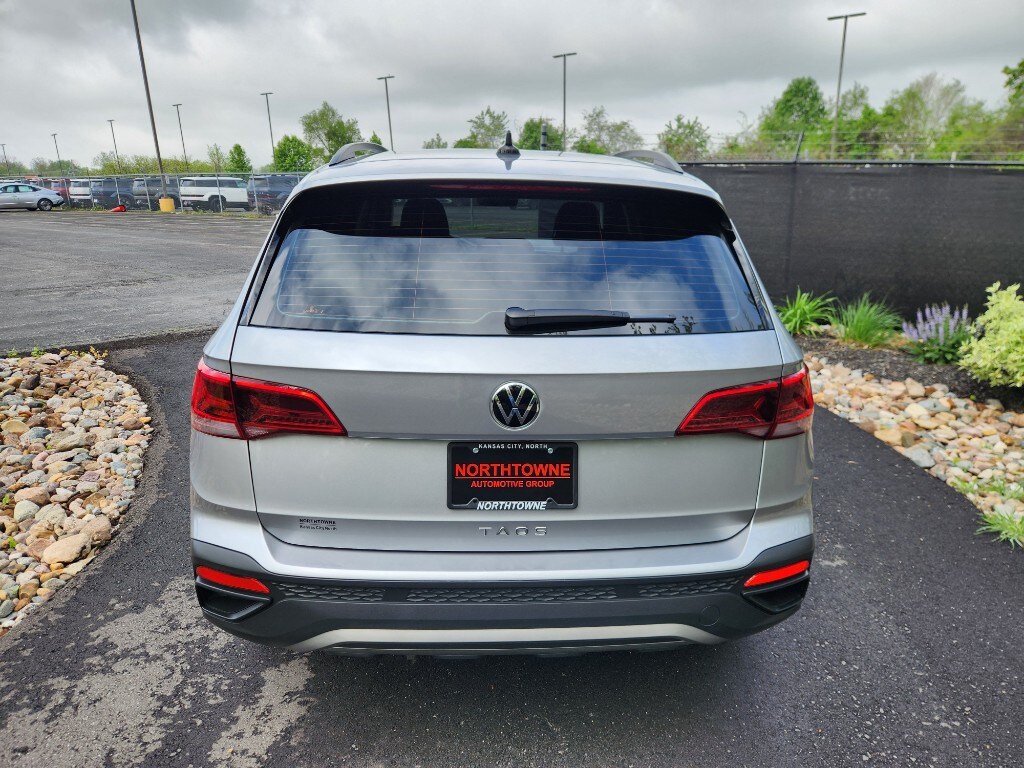 2024 Volkswagen Taos S photo 4