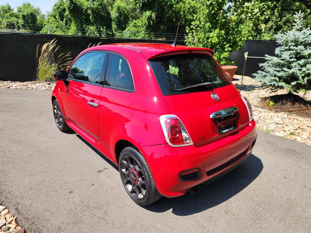2015 Fiat 500 Sport photo 3