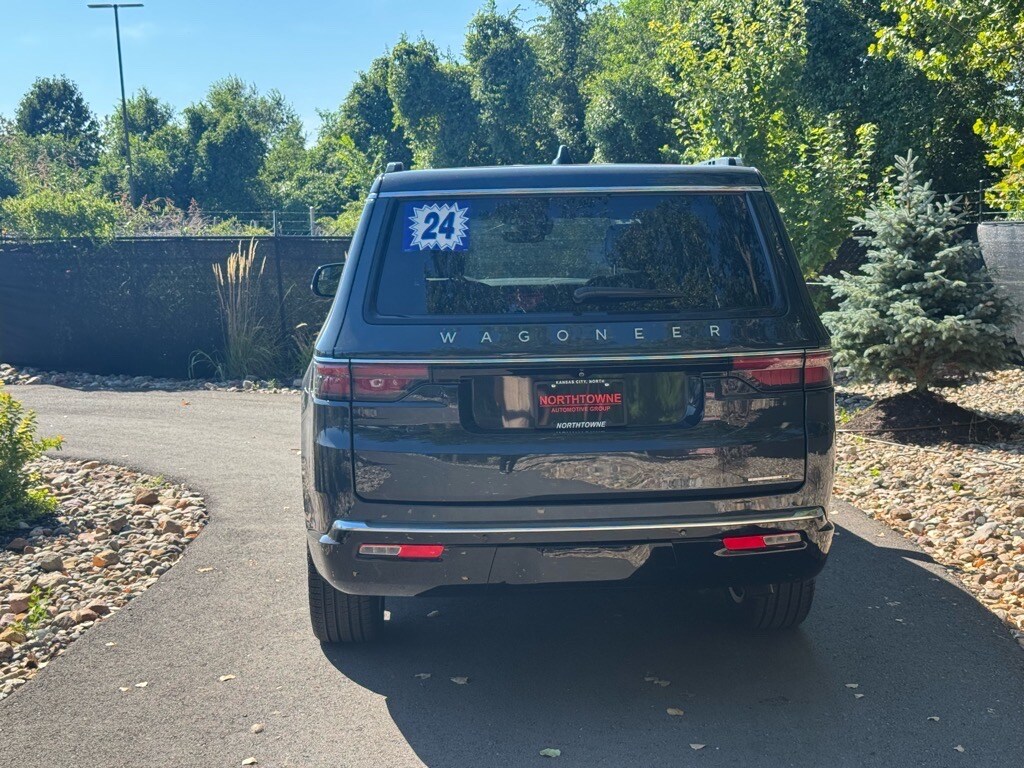 2024 Jeep Wagoneer Series II photo 2