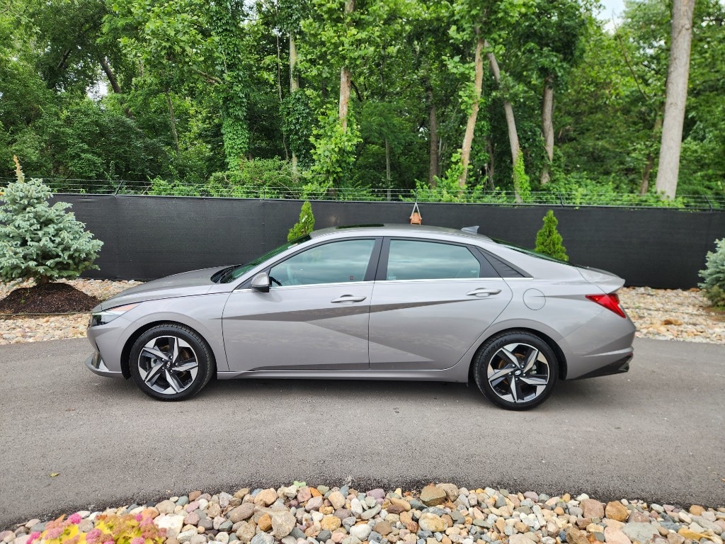 Used 2021 Hyundai Elantra SEL with VIN KMHLN4AG7MU158430 for sale in Kansas City