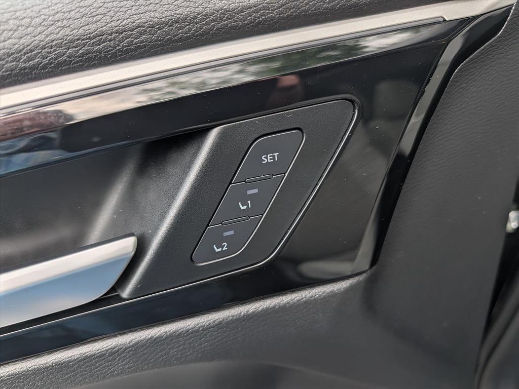 2024 Mitsubishi Outlander Plug-in Hybrid SEL - Photo 34