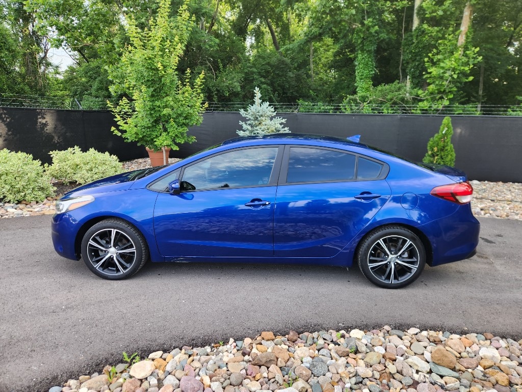 Used 2017 Kia Forte LX with VIN 3KPFL4A70HE065440 for sale in Kansas City