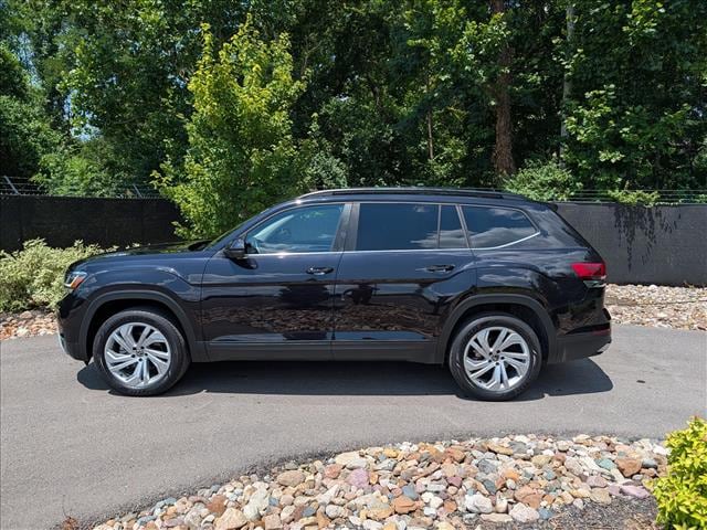 Used 2023 Volkswagen Atlas SE w/Tech with VIN 1V2WR2CA9PC535030 for sale in Kansas City