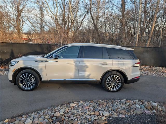 Used 2023 Lincoln Aviator Reserve with VIN 5LM5J7XC4PGL05555 for sale in Kansas City