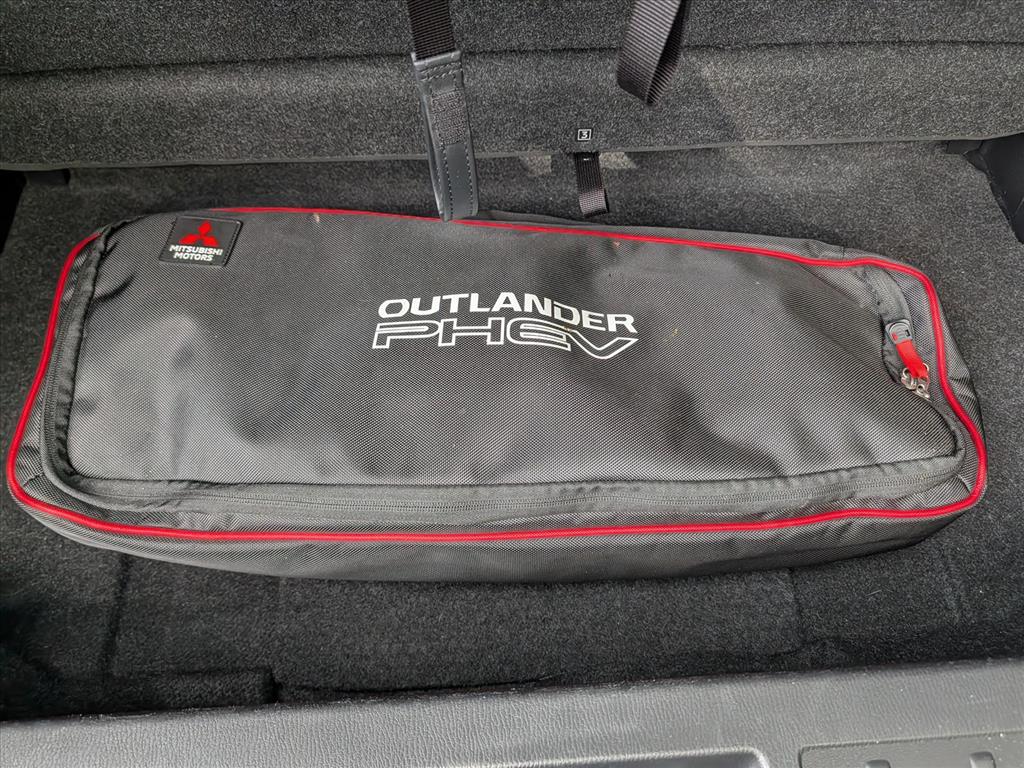 2024 Mitsubishi Outlander Plug-in Hybrid SEL - Photo 24