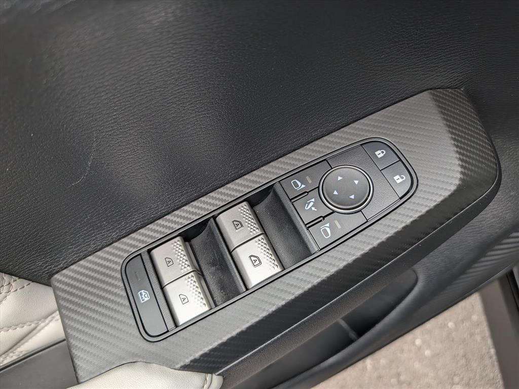 2024 Mitsubishi Outlander Plug-in Hybrid SEL - Photo 35