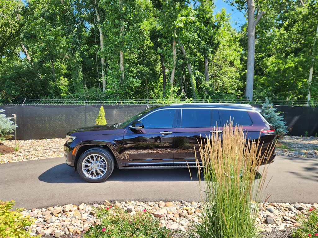 Used 2023 Jeep Grand Cherokee L Summit with VIN 1C4RJKEG0P8725745 for sale in Kansas City