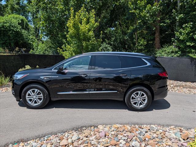 Used 2018 Buick Enclave Essence with VIN 5GAERBKW5JJ274686 for sale in Kansas City