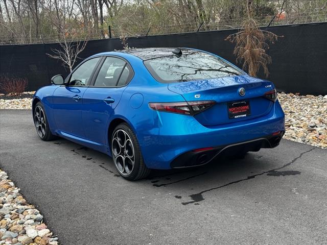 2025 Alfa Romeo Giulia SPRINT photo 3
