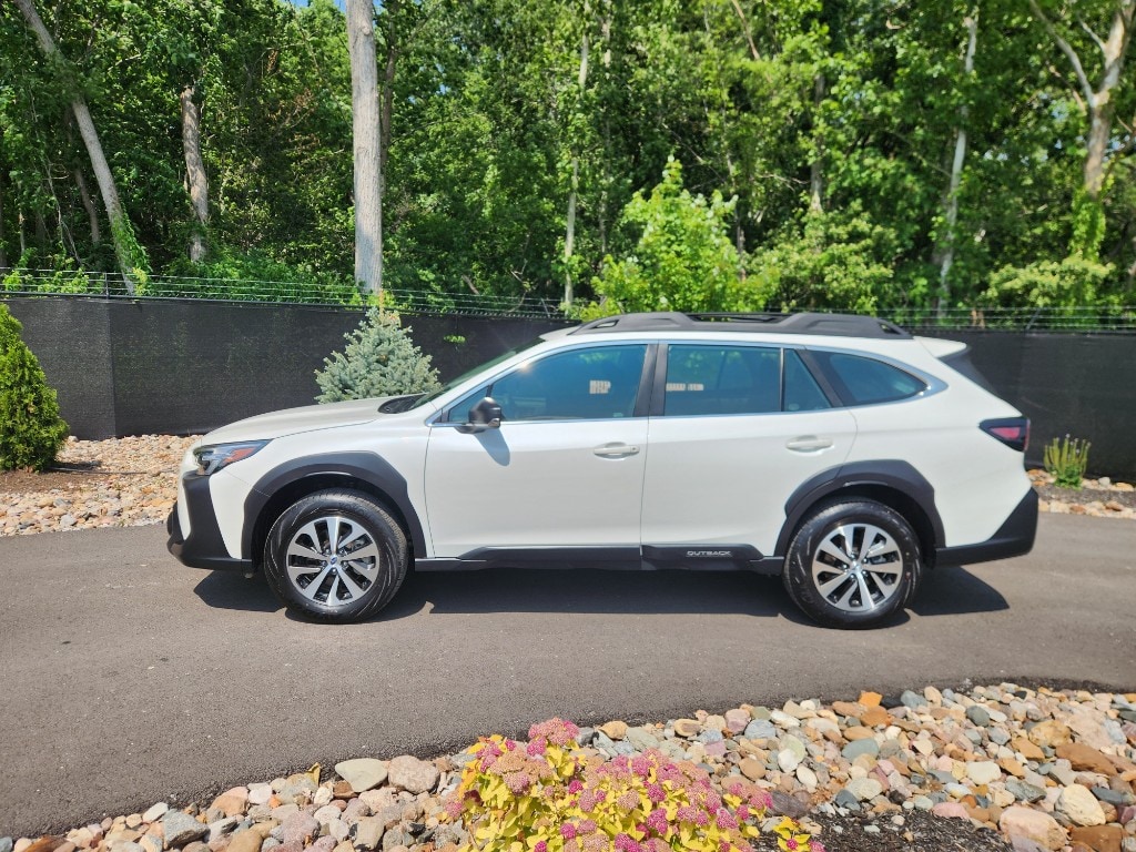 Used 2024 Subaru Outback Base with VIN 4S4BTAAC1R3235447 for sale in Kansas City