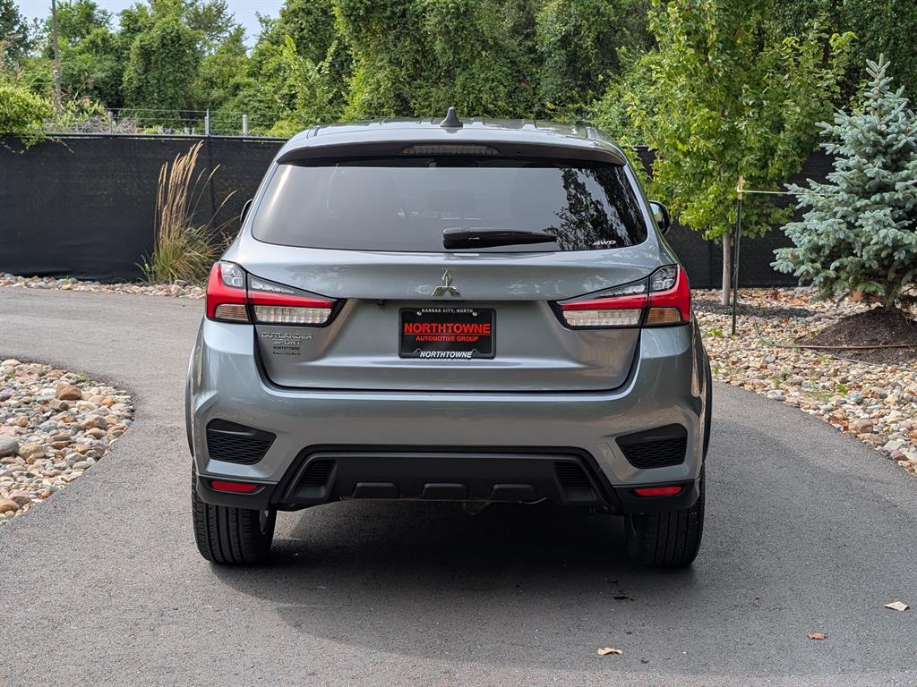 2024 Mitsubishi Outlander Sport ES photo 4
