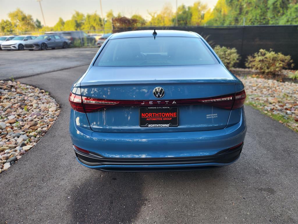 2025 Volkswagen Jetta 1.5T S photo 4