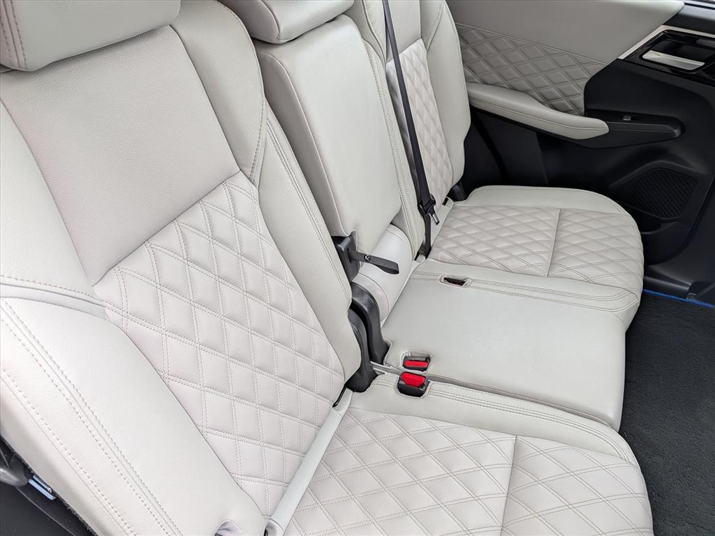 2024 Mitsubishi Outlander Plug-in Hybrid SEL - Photo 19