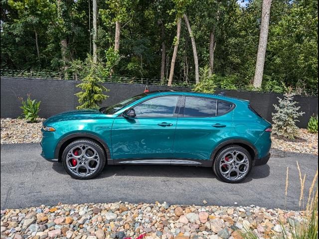 Used 2024 Alfa Romeo Tonale Veloce with VIN ZASPATDW5R3052560 for sale in Kansas City