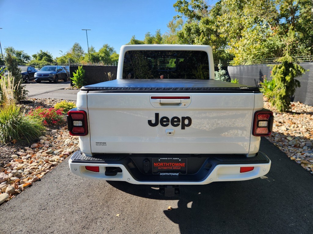 2022 Jeep Gladiator Overland photo 4