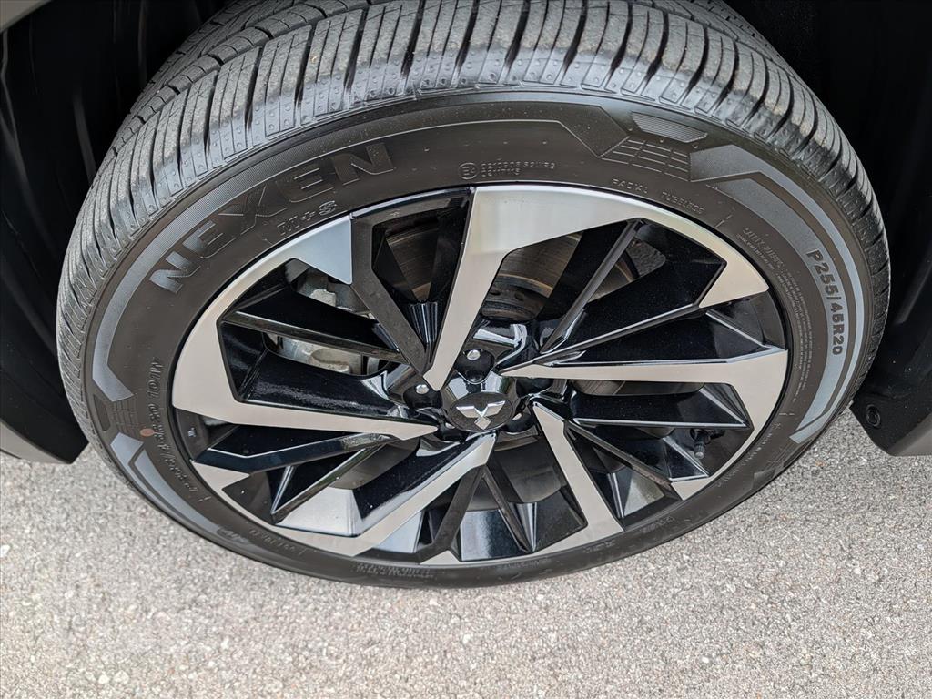 2024 Mitsubishi Outlander Plug-in Hybrid SEL - Photo 9