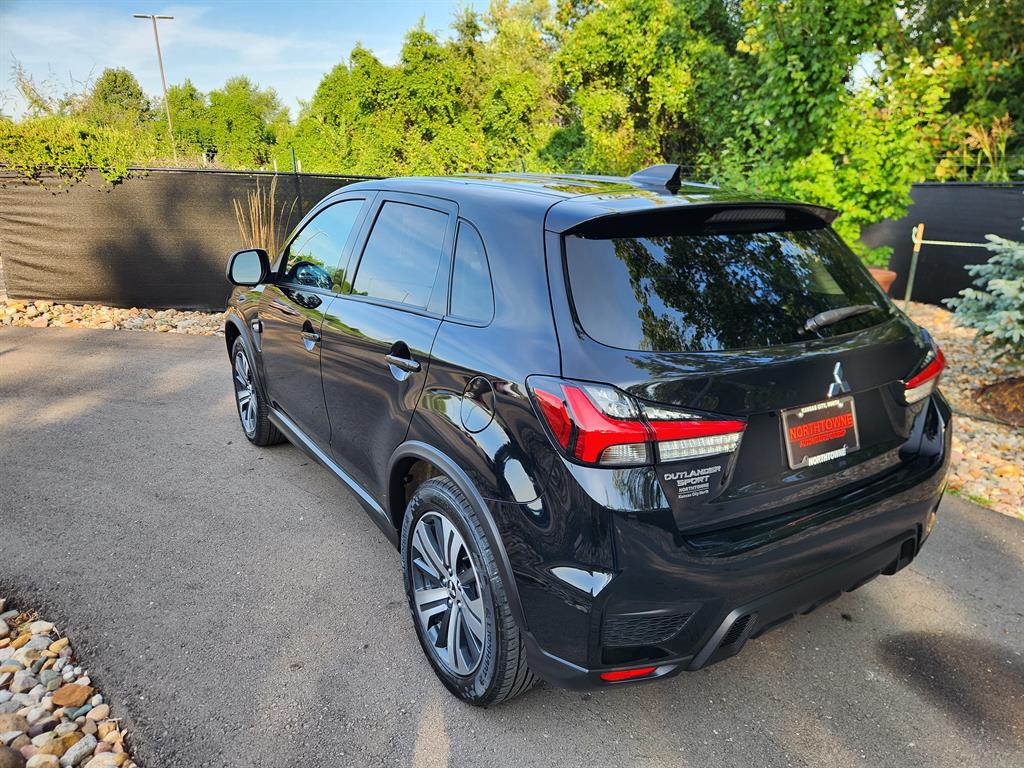 2024 Mitsubishi Outlander Sport ES photo 3