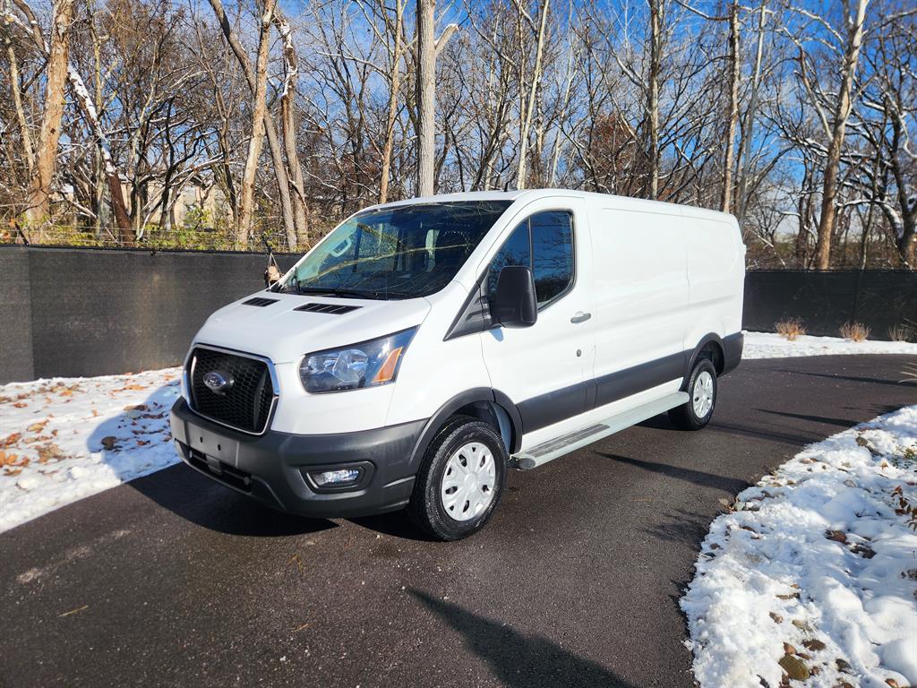 2024 Ford Transit Van Base's photo