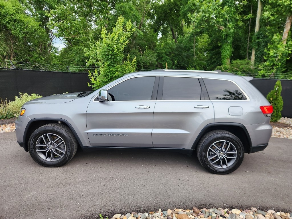Used 2017 Jeep Grand Cherokee Limited with VIN 1C4RJFBGXHC701298 for sale in Kansas City
