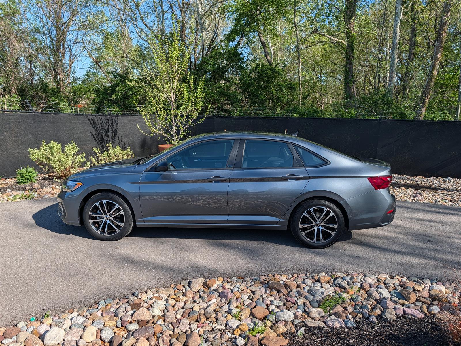 Used 2023 Volkswagen Jetta Sport with VIN 3VWBM7BU1PM011261 for sale in Kansas City