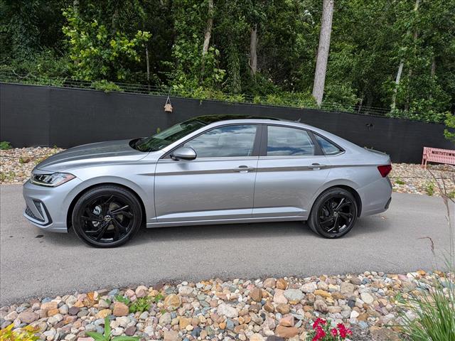 Used 2025 Volkswagen Jetta SE with VIN 3VW7X7BU2SM106322 for sale in Kansas City