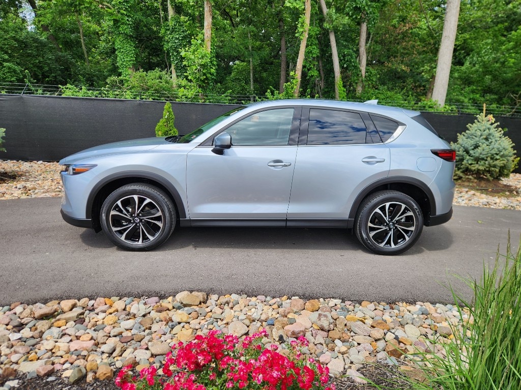 Used 2023 Mazda CX-5 S Premium Plus package with VIN JM3KFBEM1P0115769 for sale in Kansas City