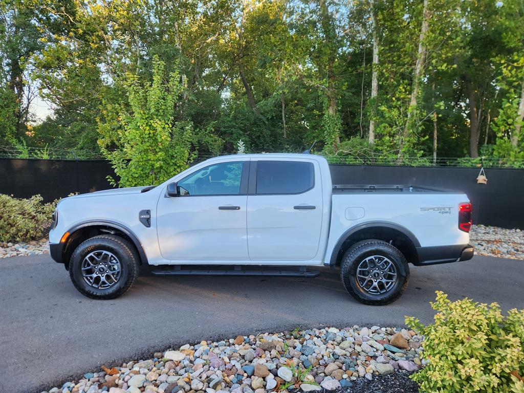 2024 Ford Ranger XLT photo 2