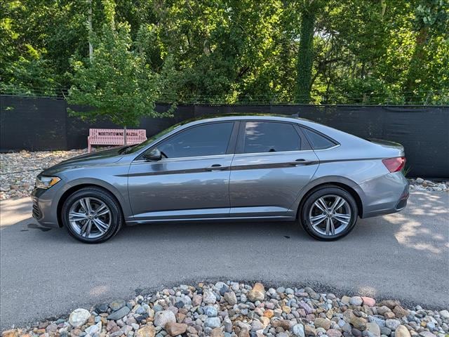 Used 2022 Volkswagen Jetta SE with VIN 3VW7M7BU4NM005201 for sale in Kansas City