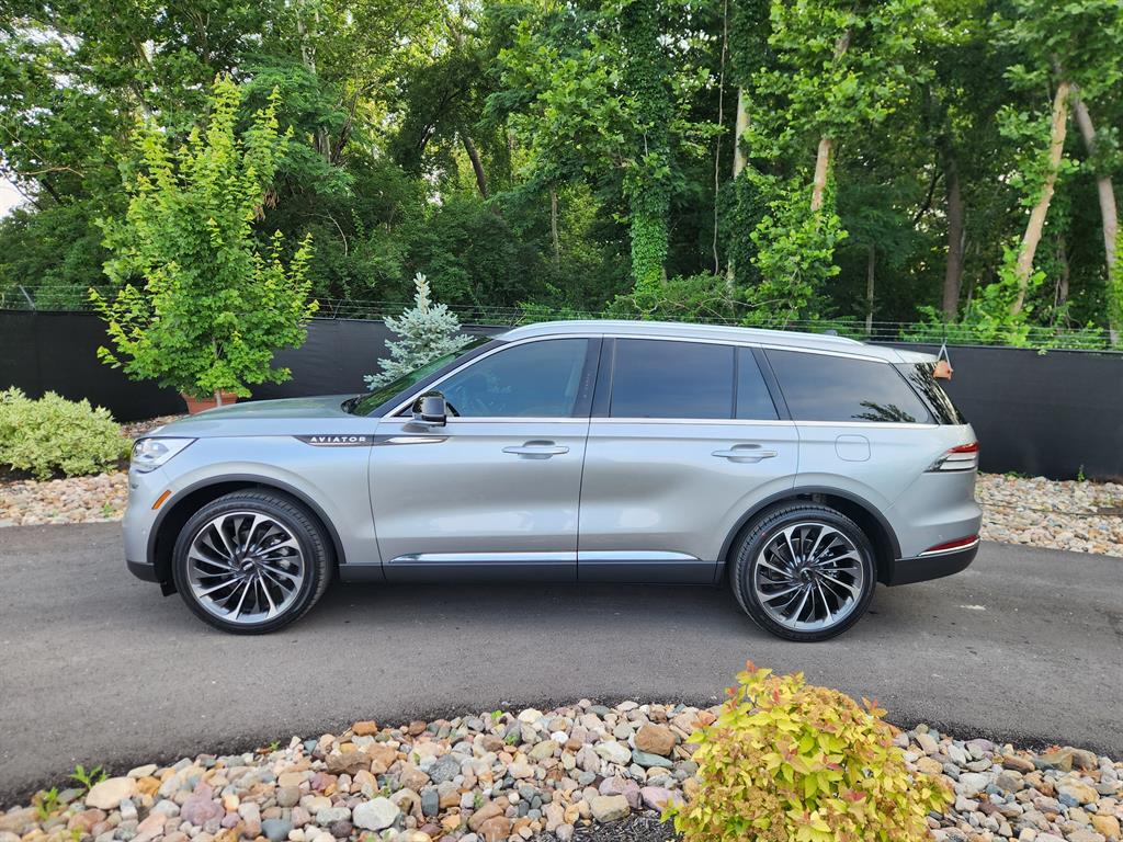 Used 2023 Lincoln Aviator Reserve with VIN 5LM5J7XCXPGL05110 for sale in Kansas City