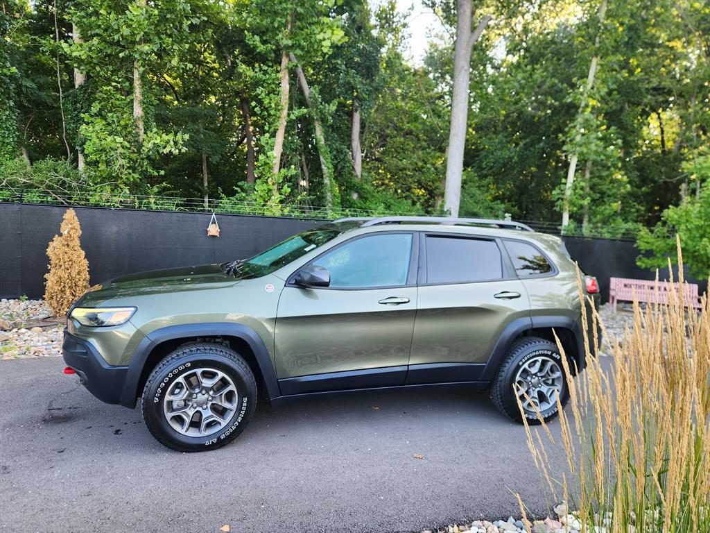 Used 2020 Jeep Cherokee Trailhawk with VIN 1C4PJMBX7LD578705 for sale in Kansas City