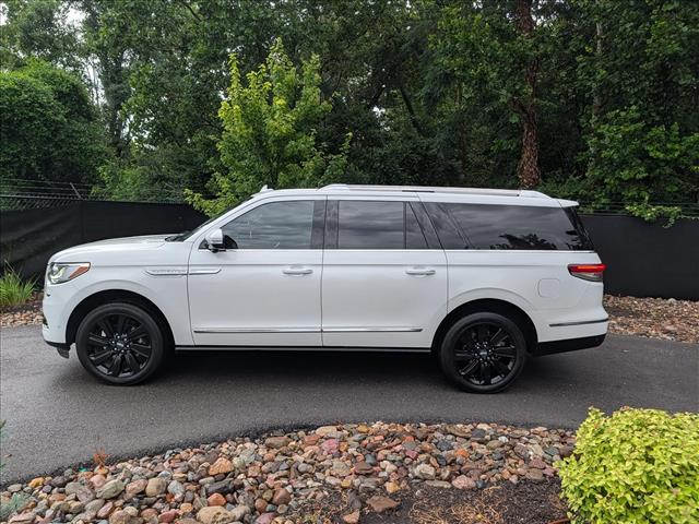 Used 2023 Lincoln Navigator Reserve L with VIN 5LMJJ3LG8PEL05683 for sale in Kansas City