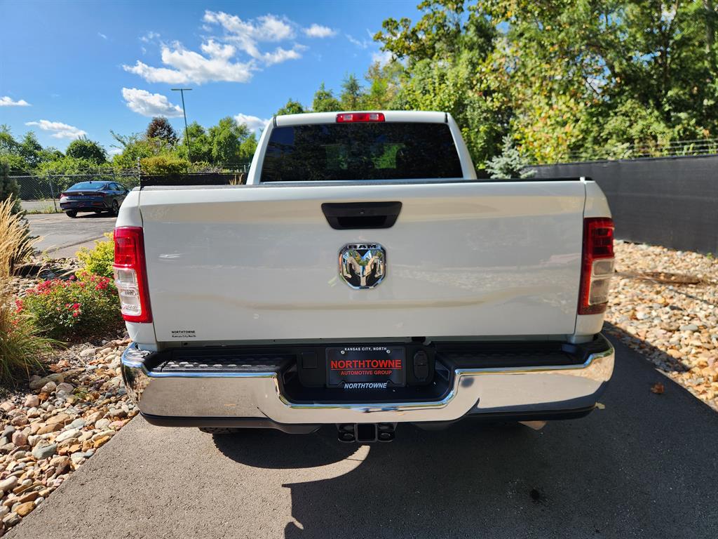 2024 Ram 2500 Big Horn photo 4