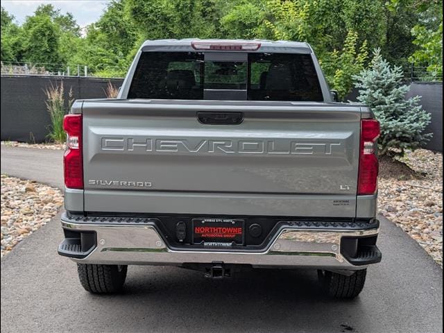 Used 2023 Chevrolet Silverado 1500 LT with VIN 2GCUDDED4P1143315 for sale in Kansas City