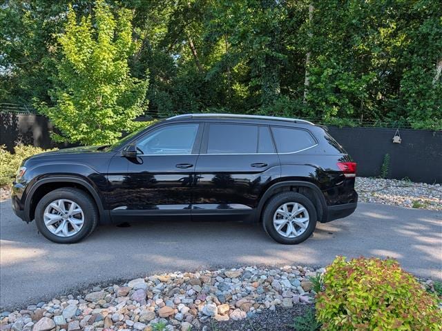 Used 2019 Volkswagen Atlas SE w/Tech with VIN 1V2UR2CA1KC534518 for sale in Kansas City